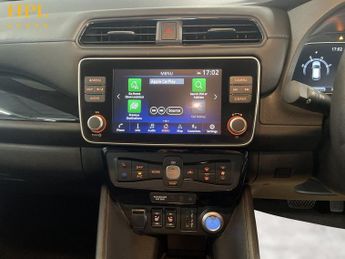 NISSAN LEAF 39kWh N-Connecta Hatchback 5dr Electric Auto (150 ps)
