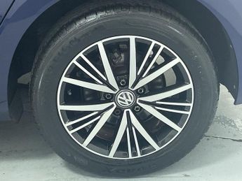 VOLKSWAGEN GOLF 1.0 TSI SE Nav Hatchback 5dr Petrol Manual Euro 6 (s/s) (110 bhp
