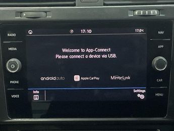 VOLKSWAGEN GOLF 1.0 TSI SE Nav Hatchback 5dr Petrol Manual Euro 6 (s/s) (110 bhp