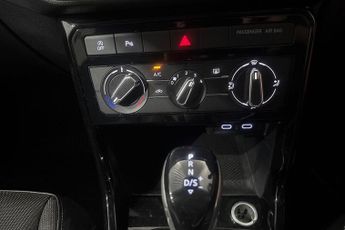 VOLKSWAGEN T-CROSS 1.0 TSI Black Edition SUV 5dr Petrol DSG Euro 6 (s/s) (110 ps) R