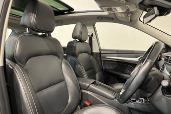 MG MG ZS 44.5kWh Exclusive SUV 5dr Electric Auto (143 ps) Panoramic Sky R