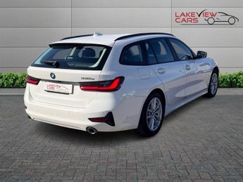BMW 3 SERIES 2.0 330e 12kWh SE Pro Touring 5dr Petrol Plug-in Hybrid Auto Eur