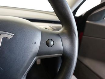 TESLA Model 3 (Dual Motor) Long Range Saloon 4dr Electric Auto 4WDE (346 ps)