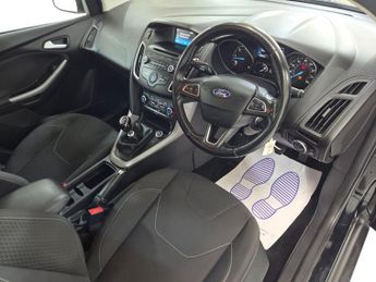 FORD FOCUS 1.5 TDCi Zetec Hatchback 5dr Diesel Manual Euro 6 (s/s) (120 ps)