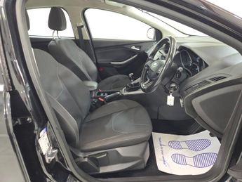 FORD FOCUS 1.5 TDCi Zetec Hatchback 5dr Diesel Manual Euro 6 (s/s) (120 ps)