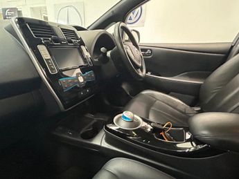 NISSAN LEAF 30kWh Tekna Hatchback 5dr Electric Auto (109 bhp)