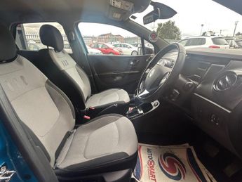 RENAULT CAPTUR 1.5 dCi Dynamique S MediaNav SUV 5dr Diesel EDC Euro 5 (90 ps)