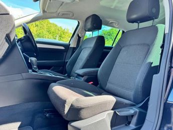 VOLKSWAGEN PASSAT 2.0 TDI BlueMotion Tech SE Business Estate 5dr Diesel DSG Euro 6
