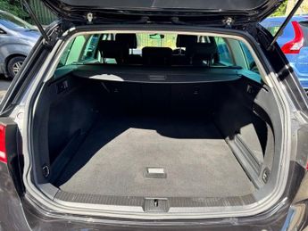 VOLKSWAGEN PASSAT 2.0 TDI BlueMotion Tech SE Business Estate 5dr Diesel DSG Euro 6