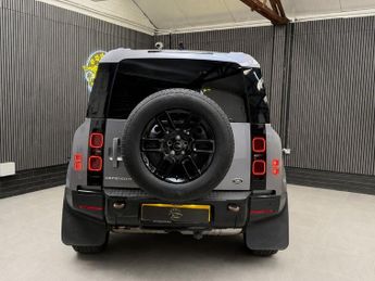 LAND ROVER DEFENDER 3.0 D300 MHEV HSE SUV 5dr Diesel Auto 4WD Euro 6 (s/s) (300 ps)