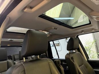 LAND ROVER DISCOVERY 4 3.0 SD V6 HSE SUV 5dr Diesel Auto 4WD Euro 6 (s/s) (256 bhp)
