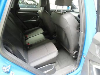 AUDI Q3 1.5 TFSI CoD 35 S line SUV 5dr Petrol S Tronic Euro 6 (s/s) (150