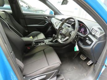 AUDI Q3 1.5 TFSI CoD 35 S line SUV 5dr Petrol S Tronic Euro 6 (s/s) (150