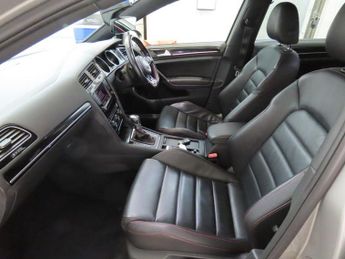 VOLKSWAGEN GOLF 2.0 TSI BlueMotion Tech GTI Performance Hatchback 5dr Petrol DSG