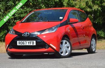 TOYOTA AYGO 1.0 VVT-i x-play Hatchback 5dr Petrol x-shift Euro 6 (68 ps)