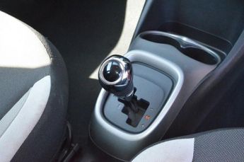 TOYOTA AYGO 1.0 VVT-i x-play Hatchback 5dr Petrol x-shift Euro 6 (68 ps)