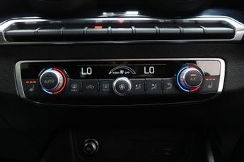 AUDI Q2 1.5 TFSI CoD 35 Black Edition SUV 5dr Petrol S Tronic Euro 6 (s/