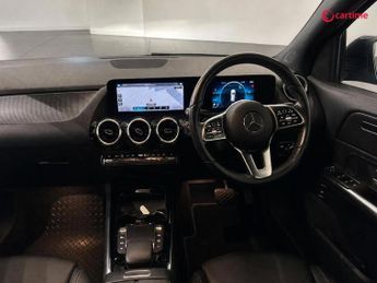 MERCEDES-BENZ GLA CLASS 2.0 GLA200d Sport (Executive) SUV 5dr Diesel 8G-DCT Euro 6 (s/s)