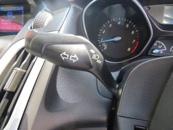 FORD FOCUS 1.0T EcoBoost Zetec Hatchback 5dr Petrol Manual Euro 5 (s/s) (12