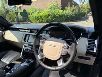 LAND ROVER RANGE ROVER 4.4 SD V8 Autobiography SUV 5dr Diesel Auto 4WD Euro 6 (s/s) (33