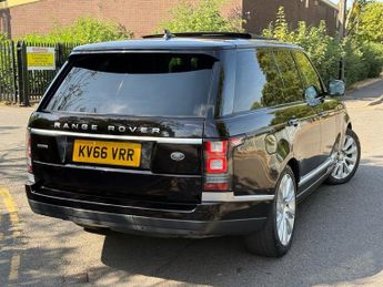 LAND ROVER RANGE ROVER 4.4 SD V8 Autobiography SUV 5dr Diesel Auto 4WD Euro 6 (s/s) (33
