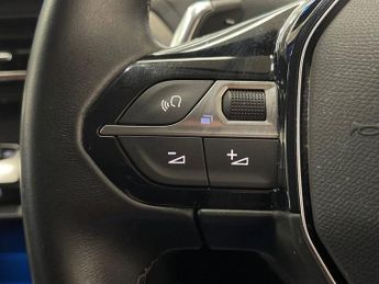 PEUGEOT 3008 1.6 13.2kWh Allure Premium SUV 5dr Petrol Plug-in Hybrid e-EAT E