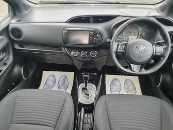 TOYOTA YARIS 1.33 Dual VVT-i Design Hatchback 5dr Petrol Multidrive S Euro 6 