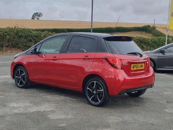 TOYOTA YARIS 1.33 Dual VVT-i Design Hatchback 5dr Petrol Multidrive S Euro 6 