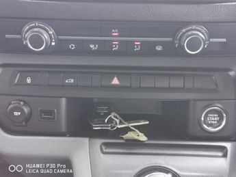 TOYOTA PROACE 2.0D Design Medium Panel Van 6dr Diesel Auto MWB Euro 6 (s/s) (1