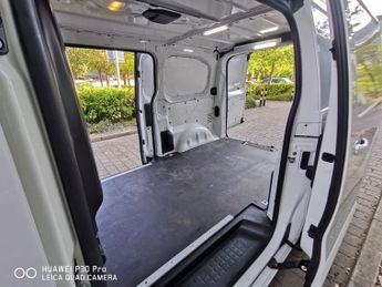 TOYOTA PROACE 2.0D Design Medium Panel Van 6dr Diesel Auto MWB Euro 6 (s/s) (1