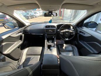 JAGUAR F-PACE 2.0 D180 R-Sport SUV 5dr Diesel Auto AWD Euro 6 (s/s) (180 ps)