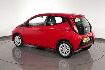 TOYOTA AYGO 1.0 VVT-i x-play Hatchback 5dr Petrol x-shift Euro 6 (71 ps)