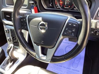 VOLVO V40 CROSS COUNTRY 1.5 T3 Pro Hatchback 5dr Petrol Auto Euro 6 (s/s) (152 ps)