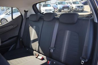 HYUNDAI I10 1.0 Premium Hatchback 5dr Petrol Auto Euro 6 (s/s) (67 ps)