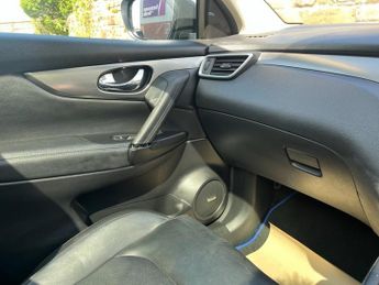 NISSAN QASHQAI 1.6 dCi Tekna SUV 5dr Diesel XTRON Euro 6 (s/s) (130 ps)