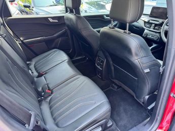 FORD KUGA 2.5 Duratec 14.4kWh Vignale SUV 5dr Petrol Plug-in Hybrid CVT Eu