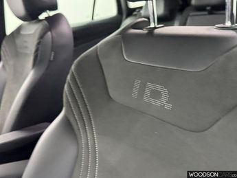 VOLKSWAGEN ID.4 Pure 52kWh Life SUV 5dr Electric Auto (148 ps)