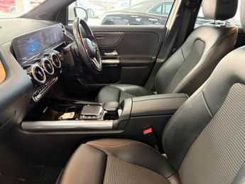 MERCEDES-BENZ GLA 2.0 GLA200d Sport (Executive) SUV 5dr Diesel 8G-DCT Euro 6 (s/s)