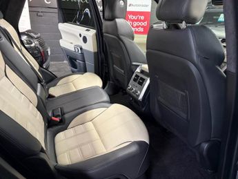 LAND ROVER RANGE ROVER SPORT 3.0 SD V6 Autobiography Dynamic SUV 5dr Diesel Auto 4WD Euro 6 (