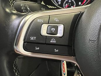 VOLKSWAGEN GOLF 1.5 TSI EVO R-Line Hatchback 5dr Petrol DSG Euro 6 (s/s) (150 ps