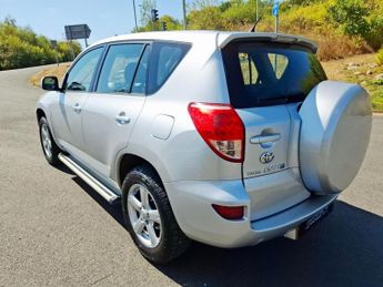 TOYOTA RAV4 2.0 XT4 SUV 5dr Petrol Automatic 4WD (212 g/km, 150 bhp)