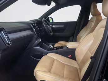 VOLVO XC40 1.5 T3 Inscription Pro SUV 5dr Petrol Auto Euro 6 (s/s) (163 ps)