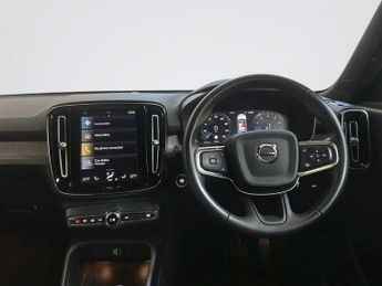 VOLVO XC40 1.5 T3 Inscription Pro SUV 5dr Petrol Auto Euro 6 (s/s) (163 ps)
