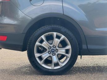 FORD KUGA 2.0 TDCi Titanium Powershift AWD Euro 6 (s/s) 5dr