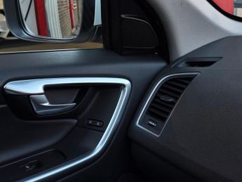 VOLVO XC60 2.0 D4 SE Nav SUV 5dr Diesel Manual Euro 6 (s/s) (190 ps)