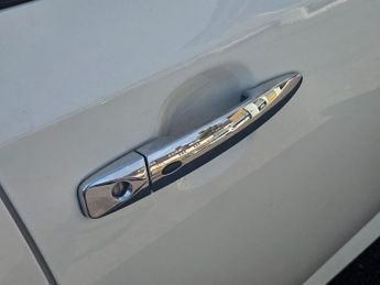 NISSAN LEAF 40kWh N-Connecta Hatchback 5dr Electric Auto (150 ps)