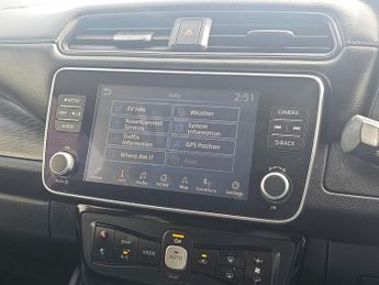NISSAN LEAF 40kWh N-Connecta Hatchback 5dr Electric Auto (150 ps)