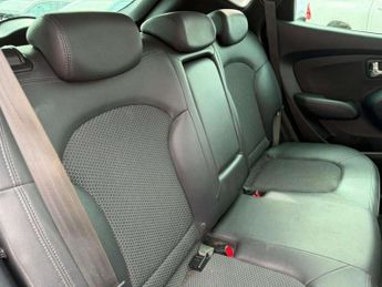 HYUNDAI IX35 2.0 CRDi Premium SUV 5dr Diesel Manual 4WD Euro 5 (134 bhp)