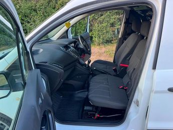 FORD TRANSIT CONNECT 1.5 TDCi 220 Trend Panel Van 5dr Diesel Manual L1 H1 (124 g/km, 