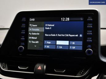 TOYOTA C-HR 2.0 VVT-h GPF Design SUV 5dr Petrol Hybrid CVT Euro 6 (s/s) (184